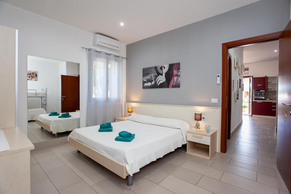 Bed and Breakfast Mivida "Le Stanze Di Ada" San Teodoro  Exterior foto